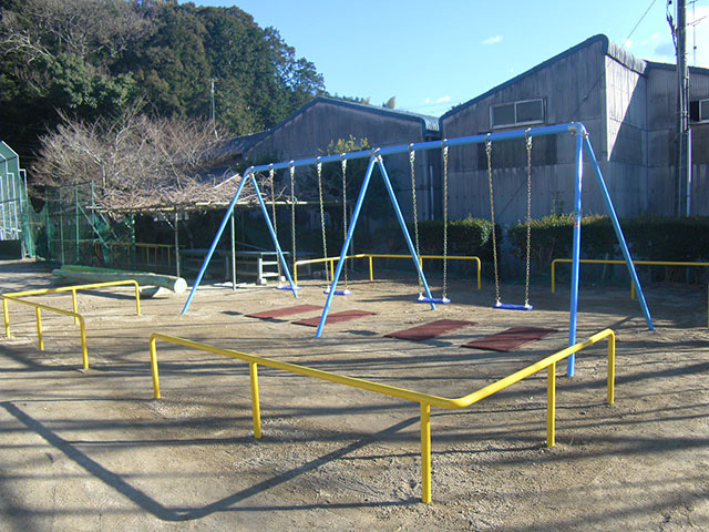 秦梨小学校