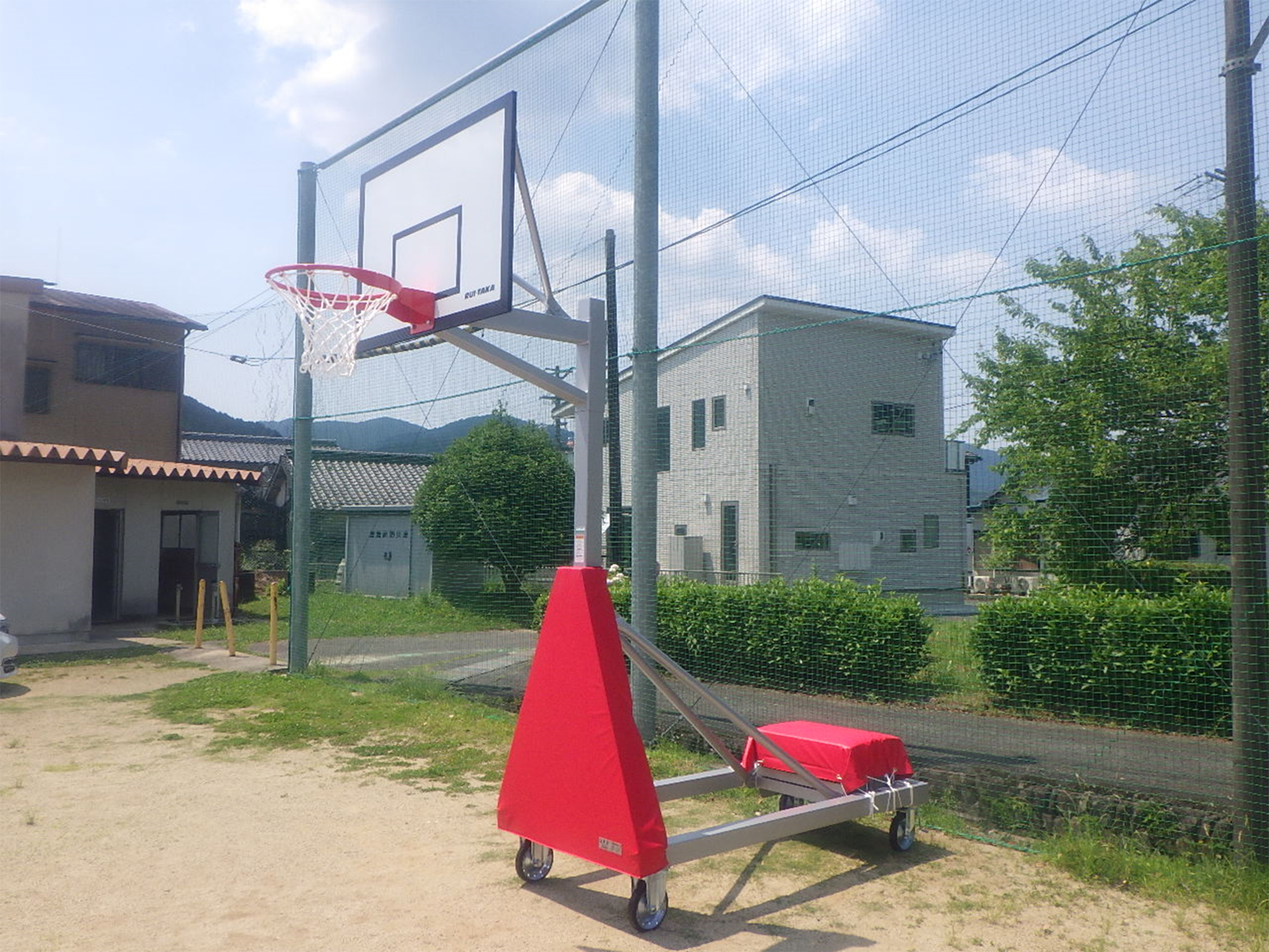 鳳来中部小学校